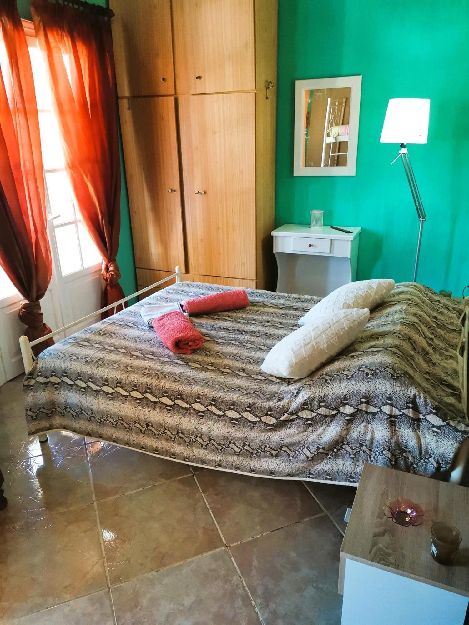 Sausan Hotel Sidárion Chambre photo